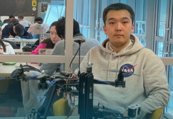 Қазақстандық студент тамақ таситын курьер-робот ойлап тапты