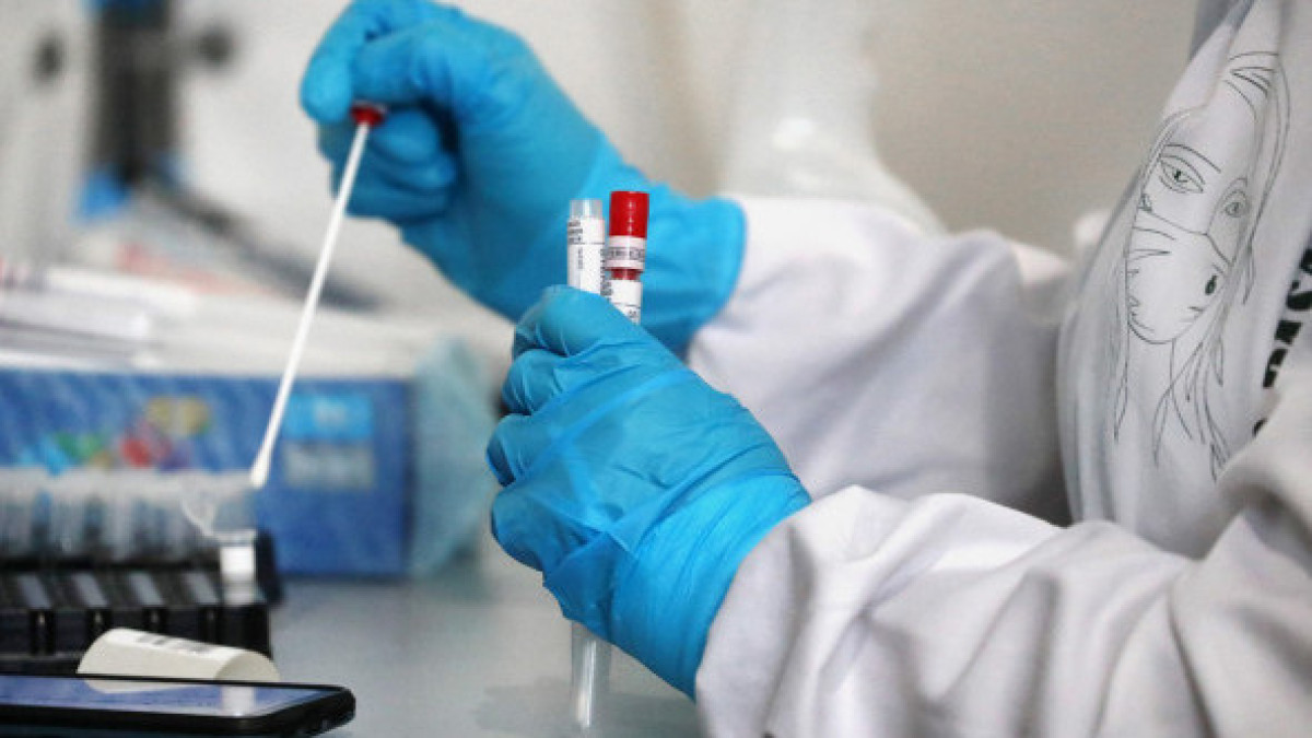 Более 2 тыс казахстанцев продолжают получать лечение от коронавируса