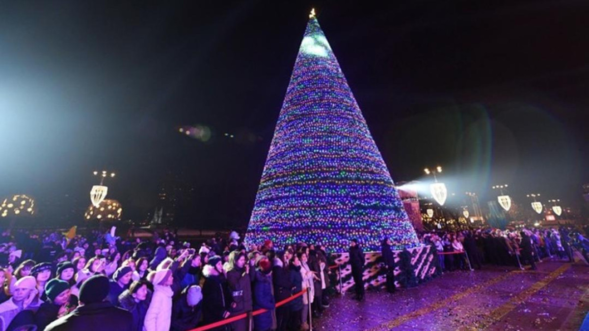 Главную елку в Алматы зажгут 20 декабря