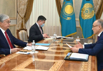 Kazakh President discusses introduction of digital tenge with Chairman of National Bank