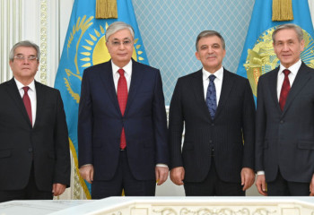 Tokayev meets with CA Media Forum participants
