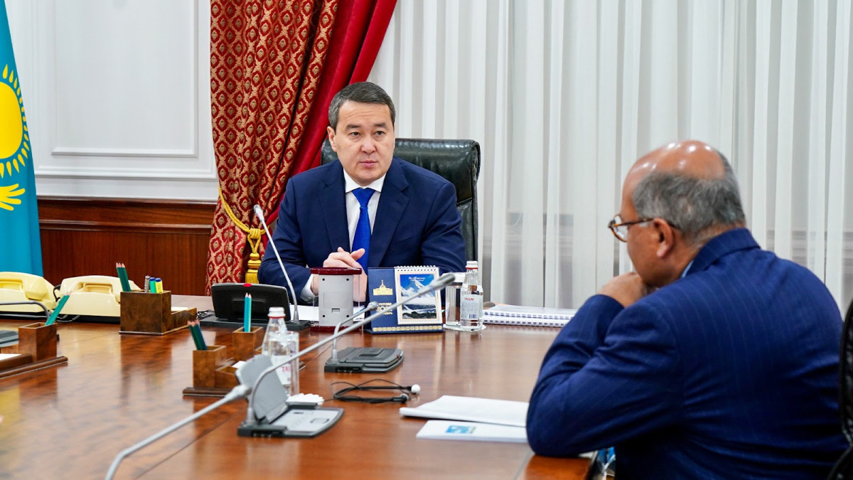 Kazakh PM meets Sir Suma Chakrabarti