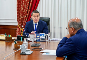 Kazakh PM meets Sir Suma Chakrabarti