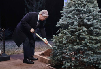 Tokayev plants tree on Alley of Honored Guests in Uzbekistan