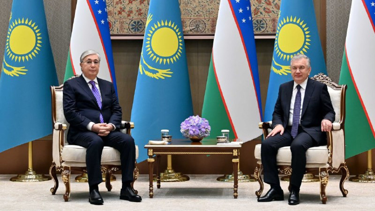 Вопросы казахско-узбекского стратегического партнерства обсудили Токаев и Мирзиёев