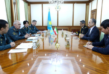 Қорғаныс министрі Иран елшісімен кездесті