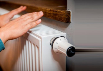 Атырау мен Қостанайда құбыр жарылып, тұрғын үйлер жылусыз қалды