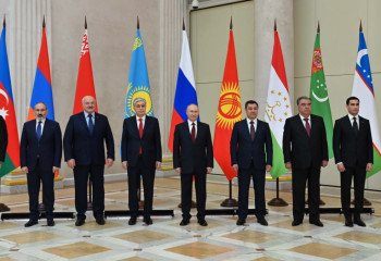 Қасым-Жомарт Тоқаев  Санкт-Петербургтегі президенттік кітапханаға барды