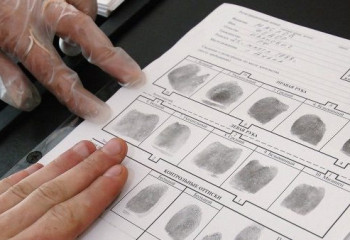 Елде саусақ ізін тапсыру бір жылға шегеріледі