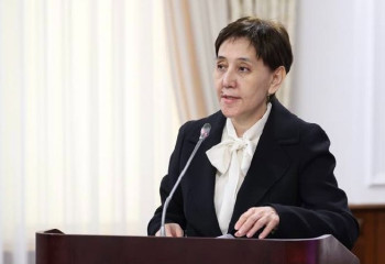 Министр рассказала, скольки казахстанкам продлят срок выплат по уходу за ребенком