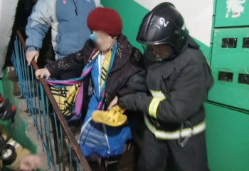 32 человека эвакуировали при пожаре в Таразе