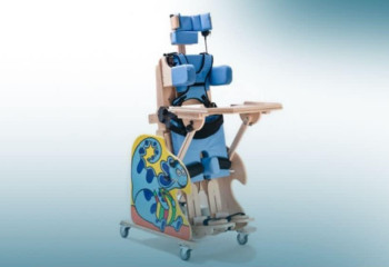 Казахстанские студенты разработали вертикализатор для детей с ДЦП