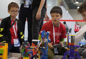 Сенсационное количество наград завоевали казахстанцы на фестивале по робототехнике в Баку