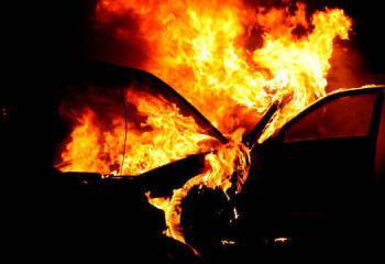 Астанчанин отомстил знакомой и поджег ее новое авто