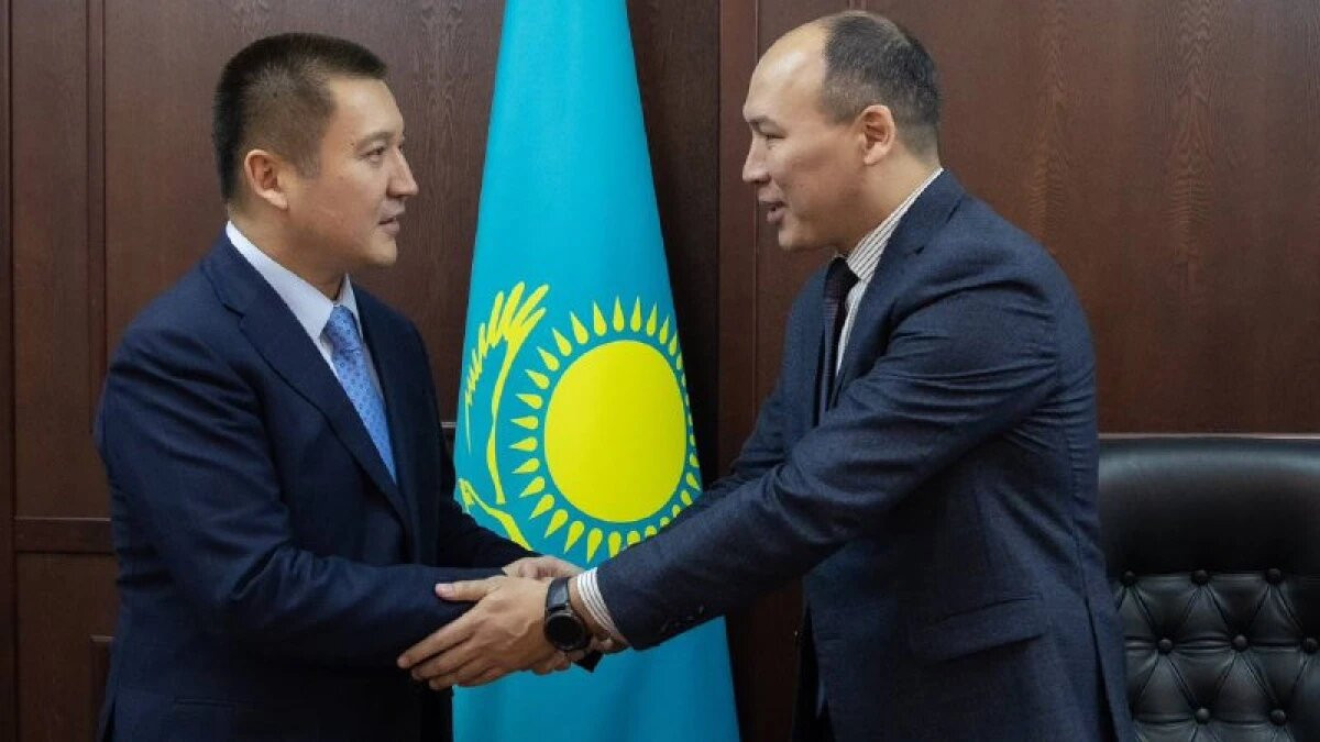  Алибек Дженалинов 