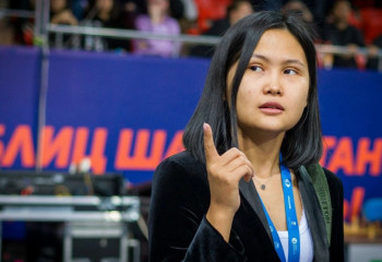 Бибісара Асаубаева жанкүйерлеріне алғыс айтты