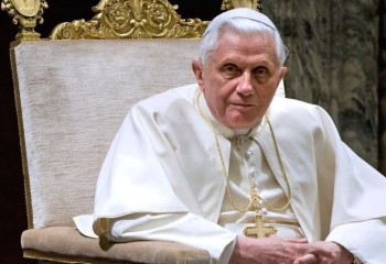 Умер папа римский на покое Бенедикт XVI