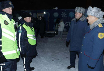 Жаңа жыл қарсаңында ІІМ басшысы елордалық полиция бөлімшелерін тексерді