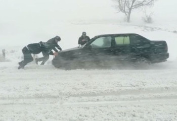 Трассы Алматы-Ташкент и Алматы-Тараз закрыты из-за непогоды