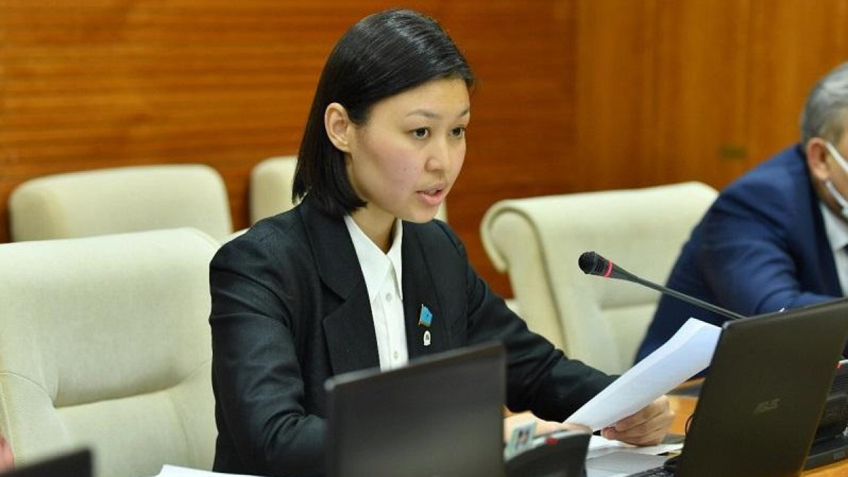 Самая молодая женщина-министр появилась в Казахстане