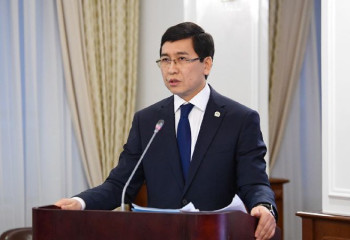 Асхат Аймагамбетов освобожден от должности министра просвещения