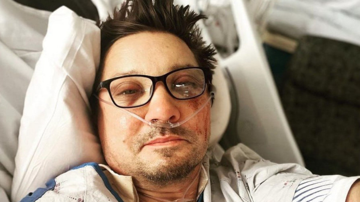 Jeremy Renner shares photo from hospital bed after snowplow accident