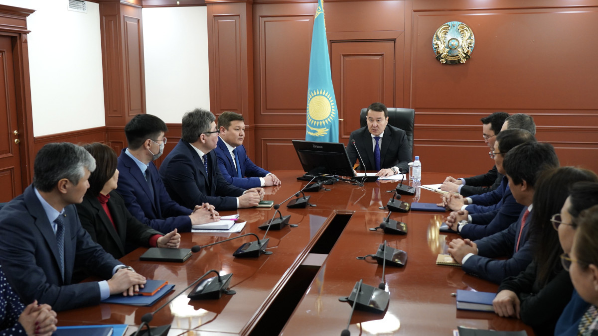 Алихан Смаилов дал поручения пяти новым министрам