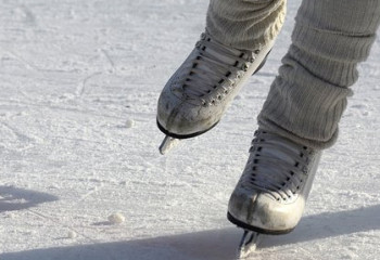 Кататься на коньках вдоль спорткомплекса «Барыс» запретили спасатели Астаны