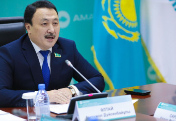 Мәжіліс депутаты халық арасында қоғамдық пікір қалыптастыру жөнінде мәселе көтерді