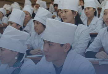 Студентам медвузов ежегодно будут повышать стипендии на 20%