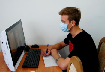 В Астане школьников и студентов колледжей переведут на онлайн-обучение