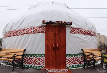 Частная инициатива казахстанских меценатов – МИД РК о юрте в Буче