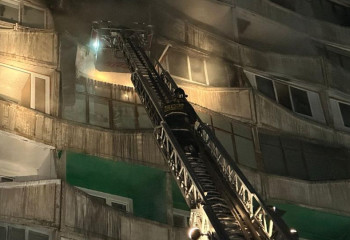 В ДЧС рассказали подробности о пожаре в многоэтажке в Караганде