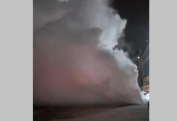 В Павлодаре устраняют порыв на теплосетях