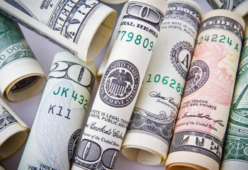 Қор нарығында доллар бағамы өсті