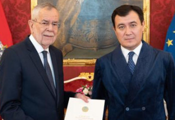 Қазақстан елшісі Аустрияның Федералдық Президентіне Сенім грамоталарын тапсырды