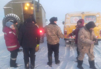 ШҚО құтқарушылары дәрігерлерді жетуі қиын жерге жеткізді