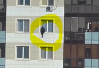 Астанада көпқабатты үйден секіргелі тұрған 17 жастағы жігіт құтқарылды