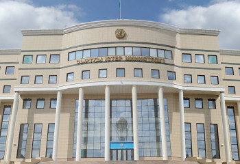 Казахстанским дипломатам компенсируют покупку смокингов