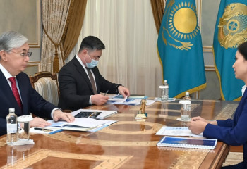 Президенту представили стратегию развития АО «Казпочта»