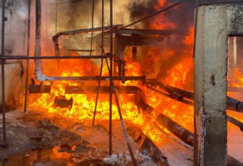 Бывший химзавод загорелся в Атырау