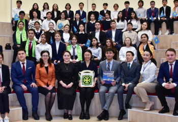 Зүлфия Сүлейменова оқушылармен кездесу өткізді