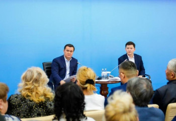Жеңіс Қасымбек Сарыарқа ауданының тұрғындарымен кездесті