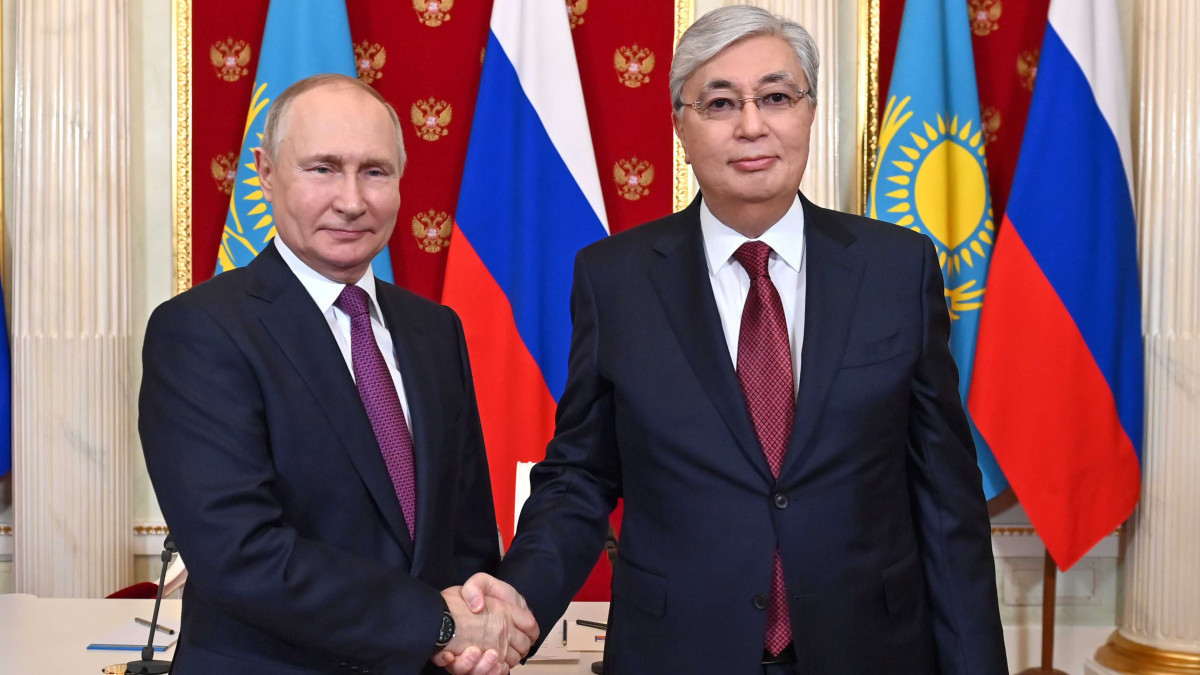 Kazakh, Russian Presidents discuss issues of strategic partnership