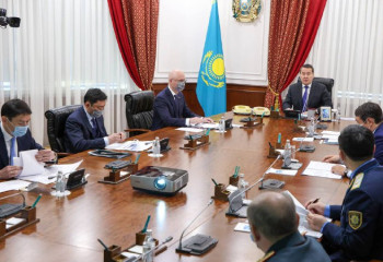 Контроль за незаконным вывозом ГСМ усилят в Казахстане