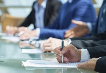 Жеке кәсіпкерлік субъектілерінің бірлестіктерін қалай аккредиттейді?