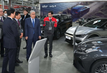 Глава государства посетил завод Allur