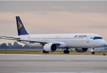 Kazakh President holds meeting with Air Astana CEO