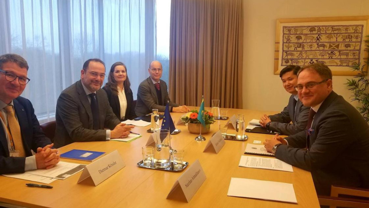 Роман Василенко встретился в Брюсселе с представителями институтов ЕС