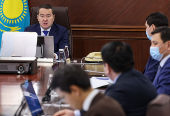 Алихан Смаилов встретился с руководителями четырех международных банков